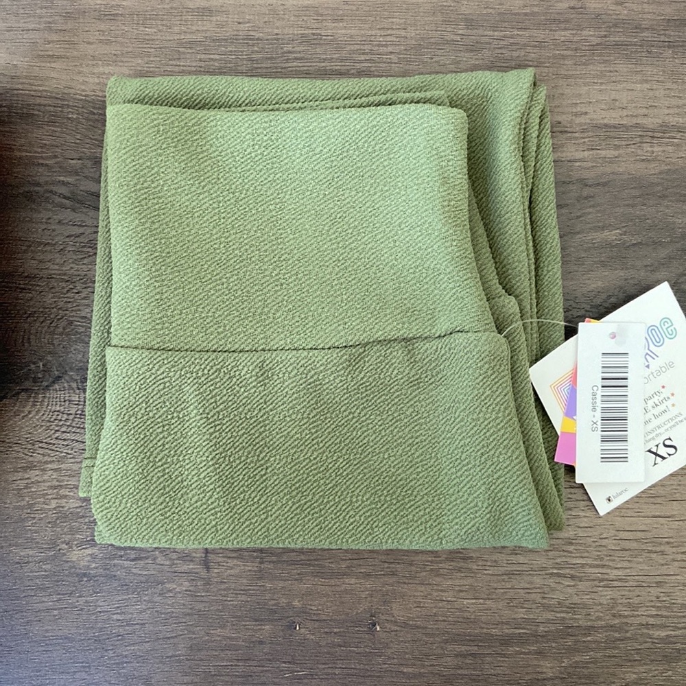 LuLaRoe XS Extra Small Women’s Cassie Pencil Stretch Skirt Solid Green